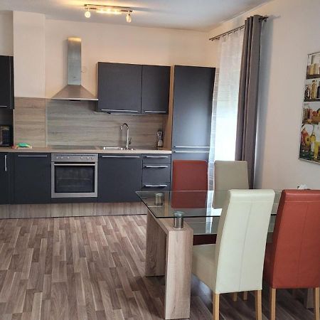 Zentral Gelegene, Sehr Ruhige Und Helle Wohnung Graz Extérieur photo