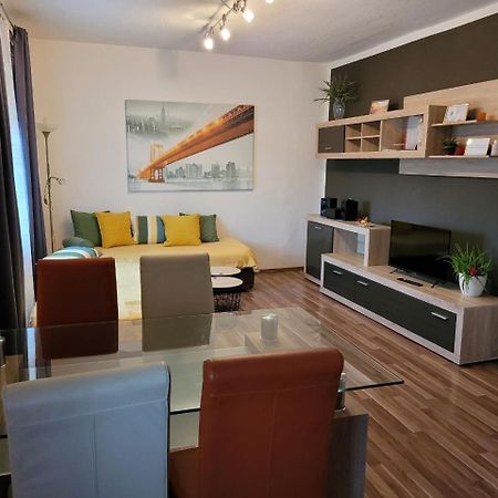 Zentral Gelegene, Sehr Ruhige Und Helle Wohnung Graz Extérieur photo