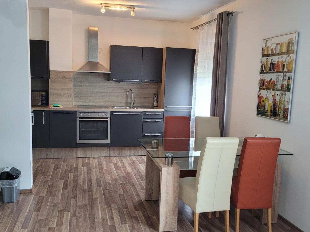 Zentral Gelegene, Sehr Ruhige Und Helle Wohnung Graz Extérieur photo