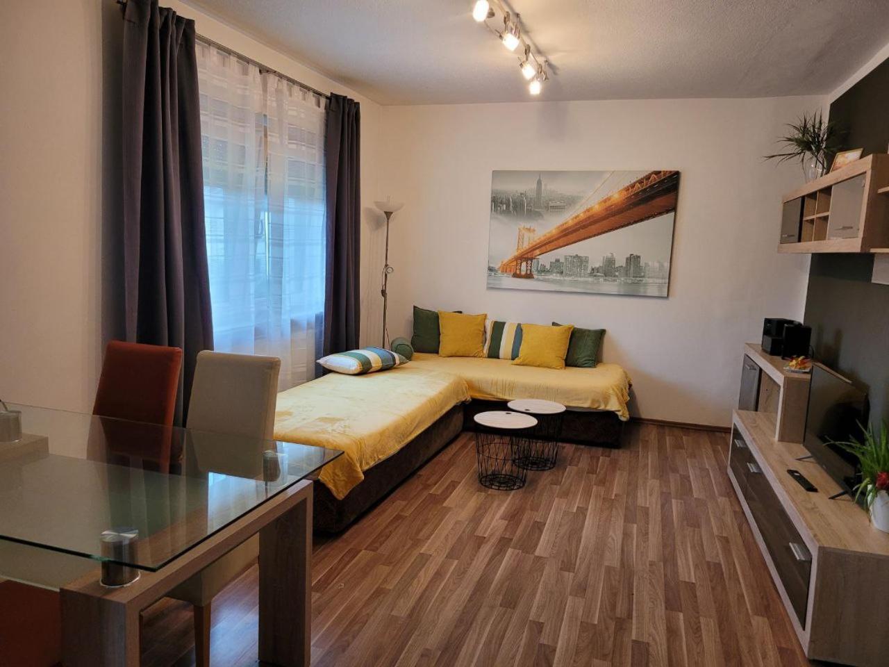 Zentral Gelegene, Sehr Ruhige Und Helle Wohnung Graz Extérieur photo